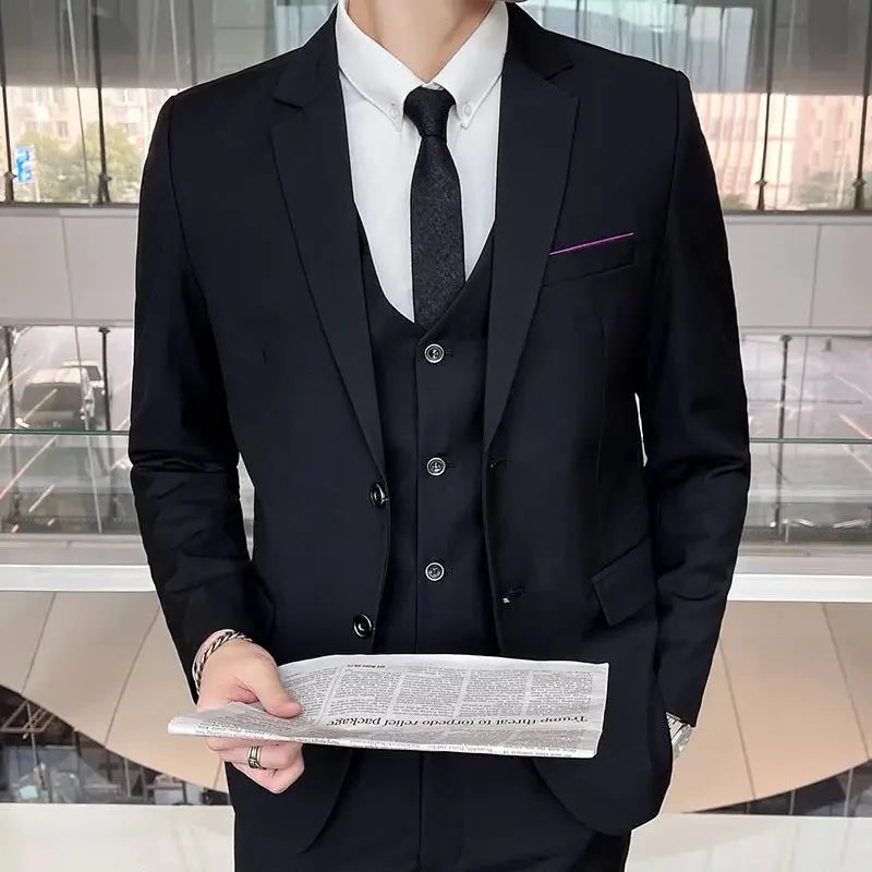 Suit  (Blazer+vest+pants)  Fashionable and Formal Outdoor Gentleman Solid Color Men's Business Wedding Host Gentleman's Suit