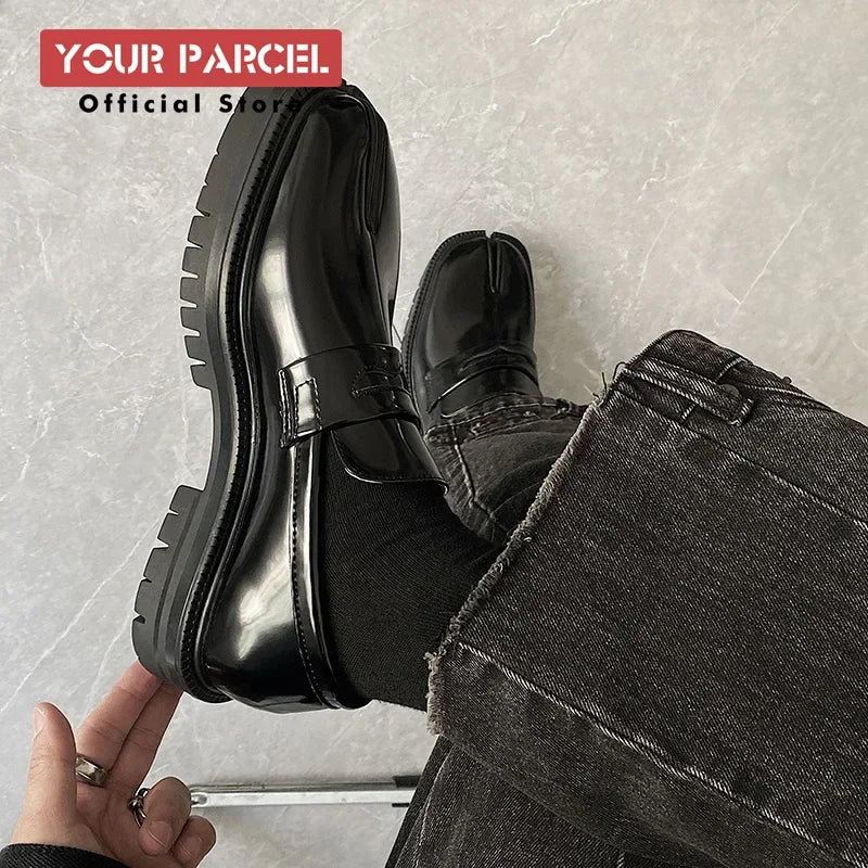 Split toe horseshoe shoes for men's thick sole Loafer shoes Tabi shoes patent leather Korean version trend casual leather shoes