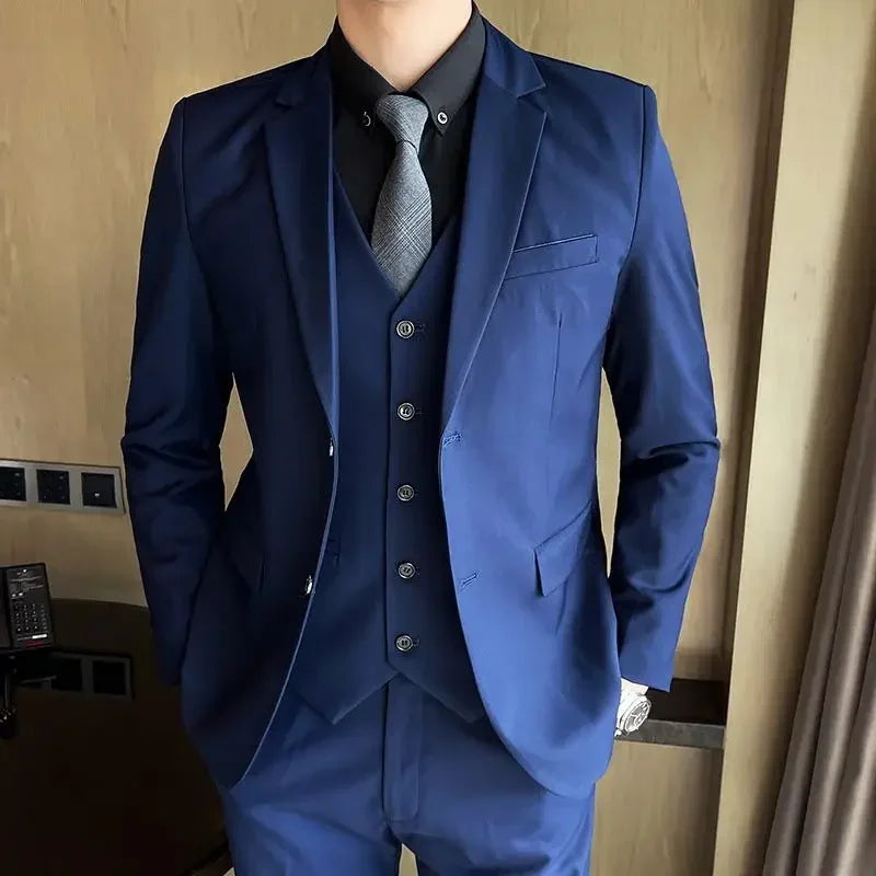 Suit  (Blazer+vest+pants)  Fashionable and Formal Outdoor Gentleman Solid Color Men's Business Wedding Host Gentleman's Suit