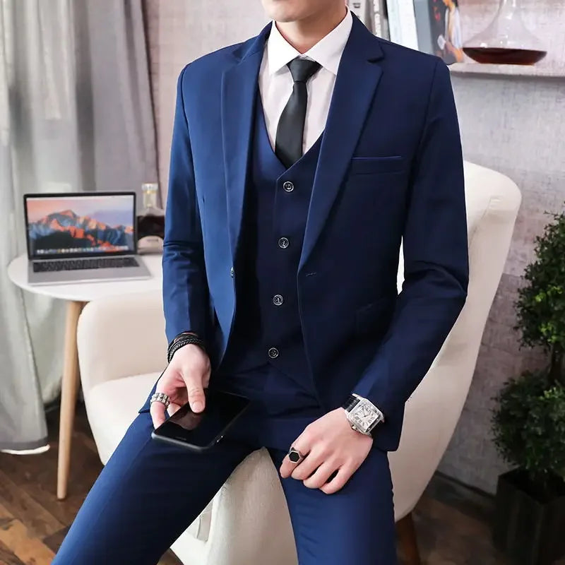 Suit  (Blazer+vest+pants)  Fashionable and Formal Outdoor Gentleman Solid Color Men's Business Wedding Host Gentleman's Suit